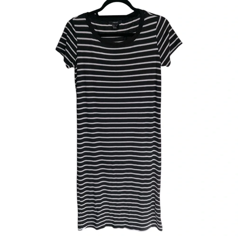 EUC Black and White striped tee midi dress size Small - Picture 1 of 3
